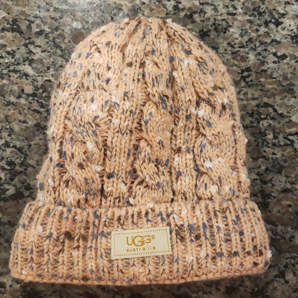 UGG hat and scarf set